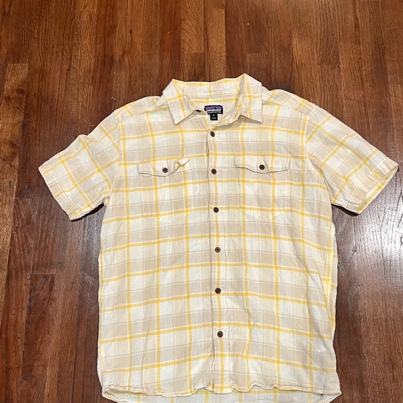 Patagonia Steersman Short Sleeve Organic Cotton Button Front Shirt - Picture 2 of 9